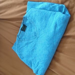 Gutteridge Black Label v-neck sweater size small.